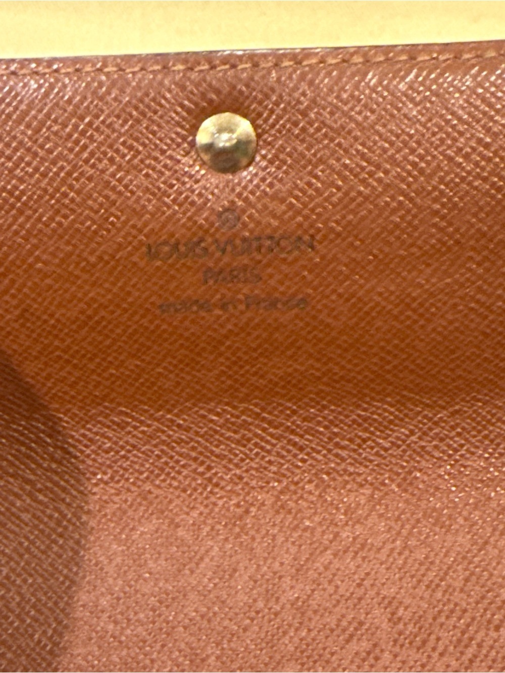 LV long snap wallet in very good condition, barely used.  With box & dustbag - Picture 8 of 9